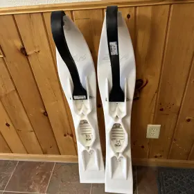 150-01002 Skis Loops