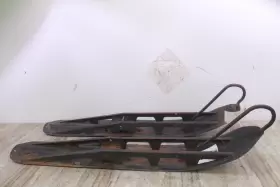 1820252 POLARIS Left Right Skis 600 Indy