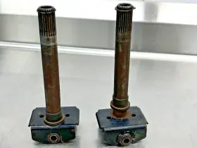 505070672 SKI-DOO Leg Spindle Set 600 700 800 Skidoo Summit