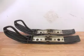 572101100 SKI-DOO Left Right Skis Skidoo Summit