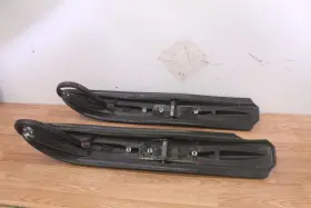 8KT-F3711-00-00 YAMAHA Srviper Left Right Skis Slp Powder Pro