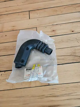 8M6-23747-00 YAMAHA Nos Ski Protector Srx Phazer