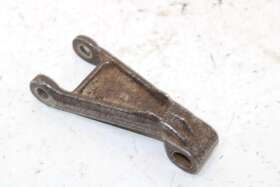 8V0-2382F-02-00 YAMAHA Lower Left Spindal Arm Phazer